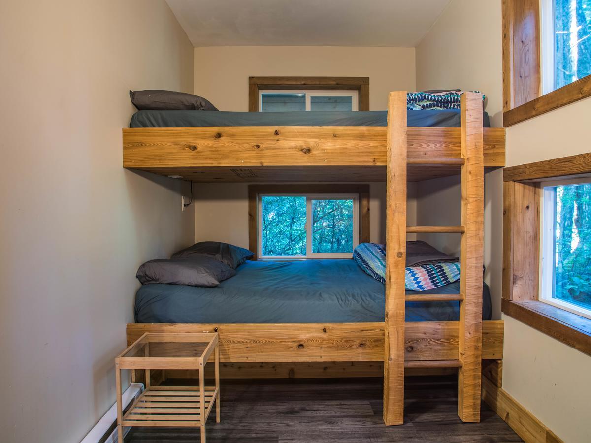 Surfs Inn Rainforest Cottages Ucluelet Luaran gambar