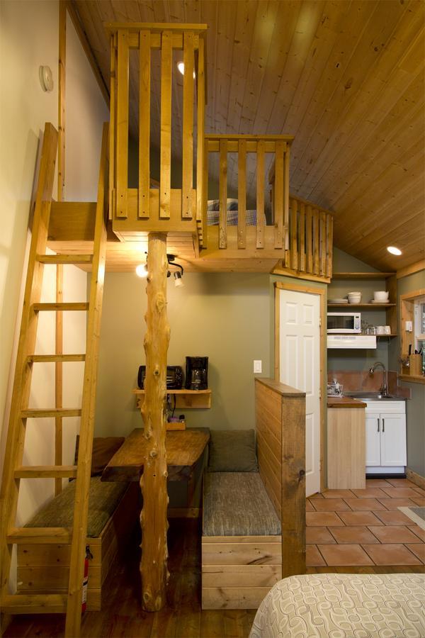Surfs Inn Rainforest Cottages Ucluelet Luaran gambar