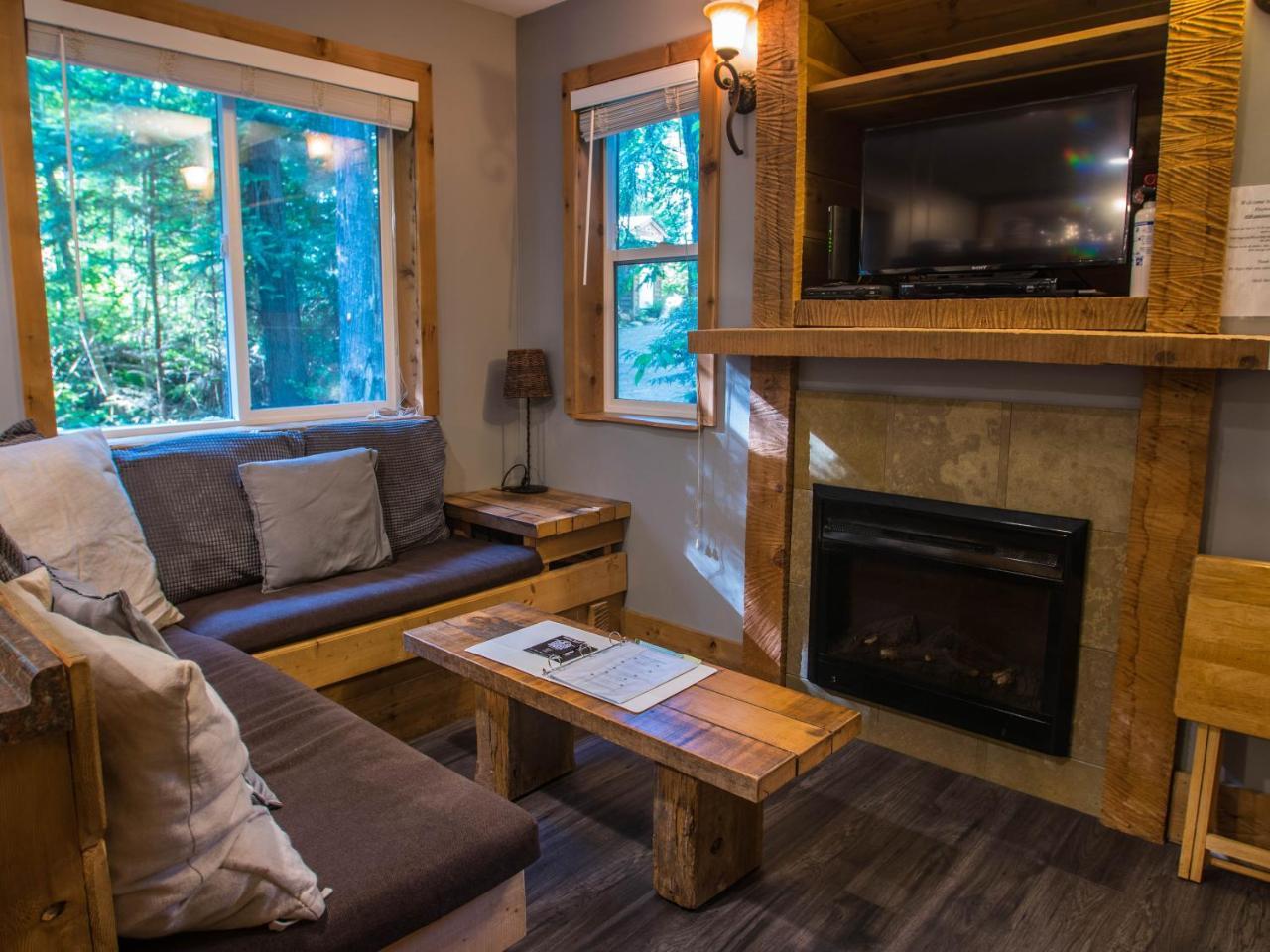 Surfs Inn Rainforest Cottages Ucluelet Luaran gambar