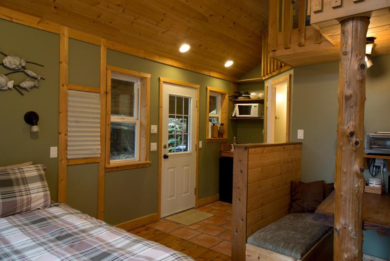 Surfs Inn Rainforest Cottages Ucluelet Luaran gambar